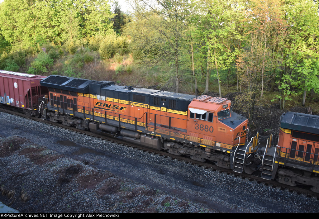 BNSF 3880